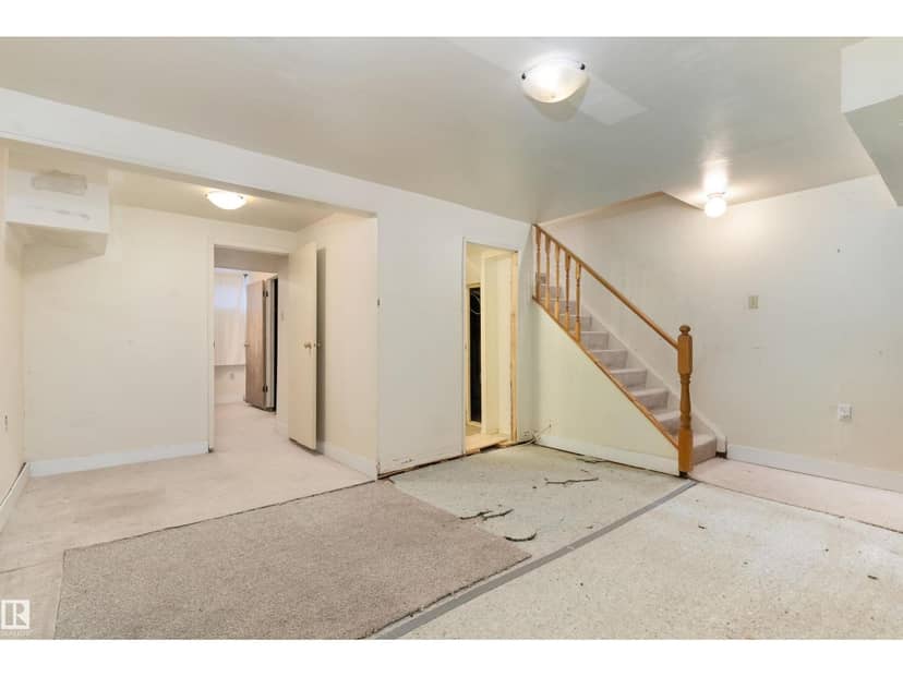 18729 95A AV NW — photo 36 of 40