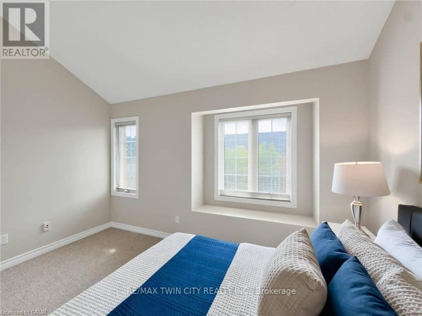 105 - 3480 Upper Middle Road — photo 26 of 40