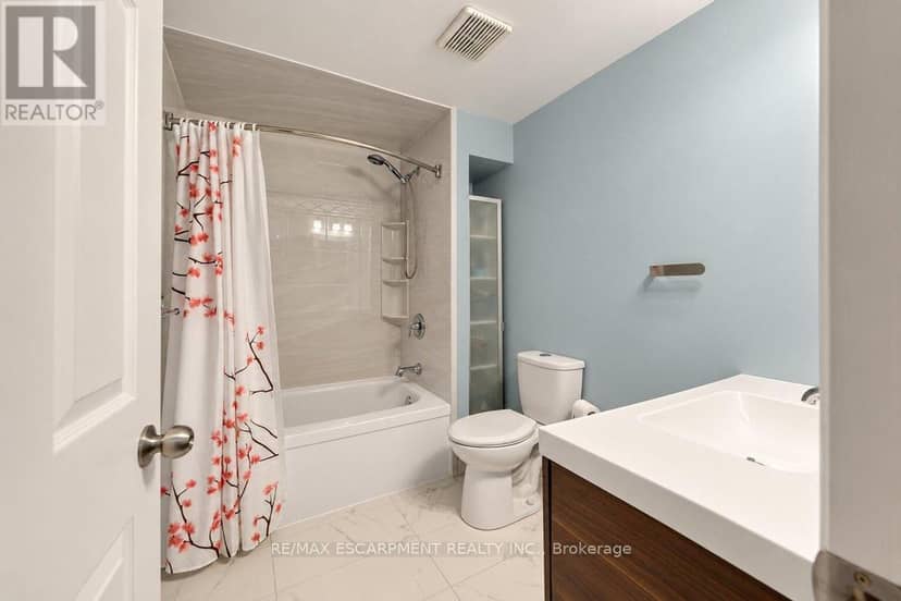 21 - 10 Angus Road — photo 12 of 17