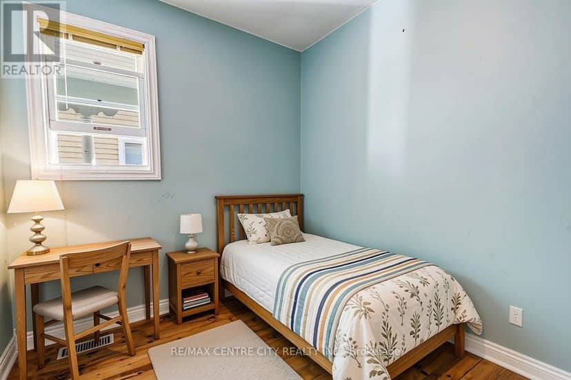 347 Fourth Street, Central Elgin, photo 8