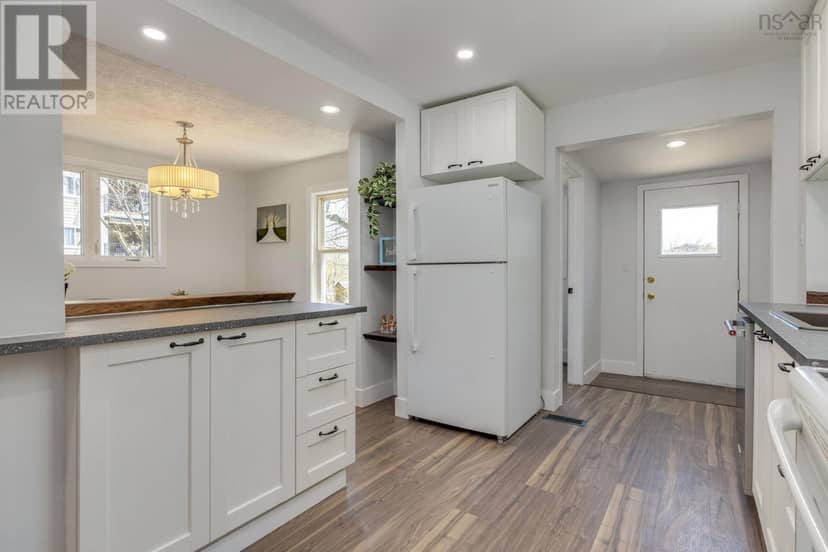 13 McFatridge Road — photo 16 of 40