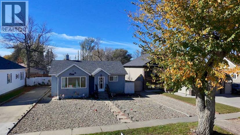 5114 52 Street, Taber, photo 2