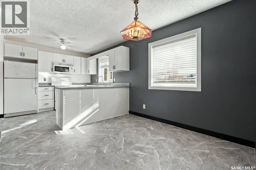 305 3rd AVENUE — photo 8 of 40