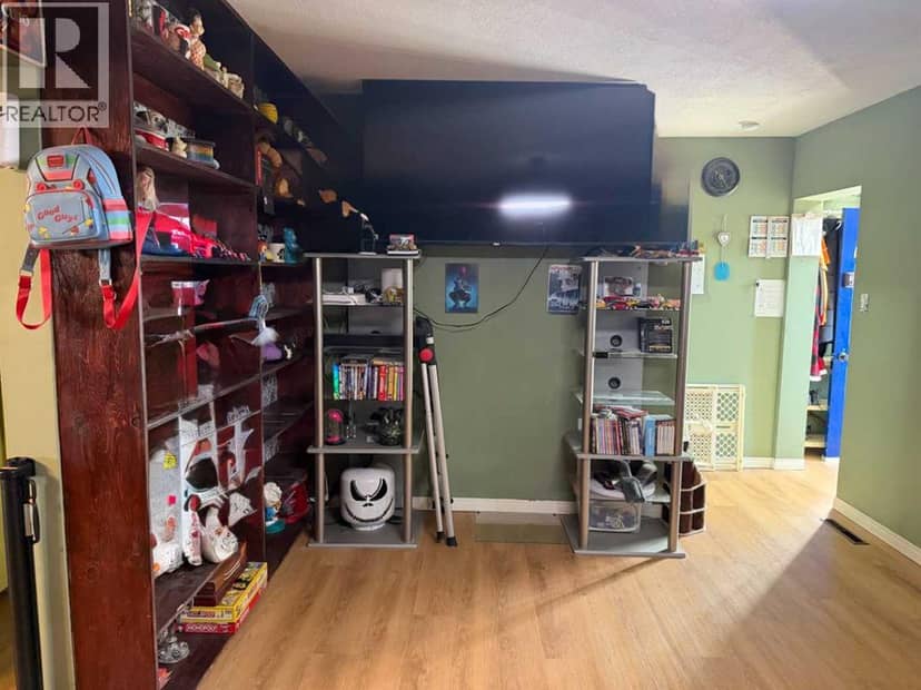 5114 52 Street — photo 10 of 31