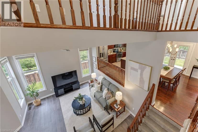 28 ROTH Avenue — photo 32 of 40