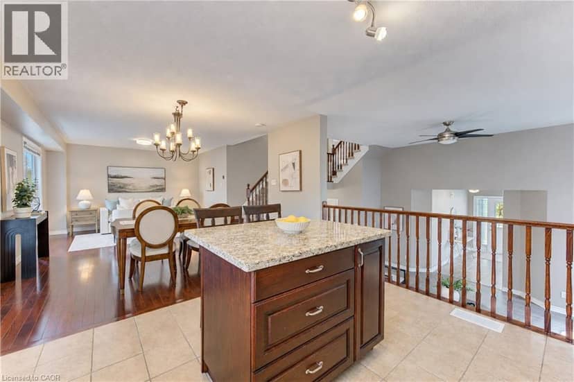 28 ROTH Avenue — photo 18 of 40