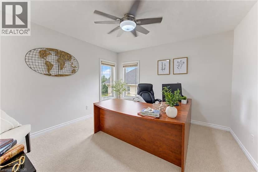 28 ROTH Avenue — photo 33 of 40