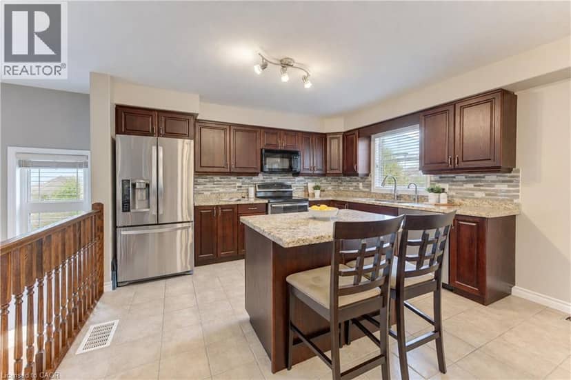 28 ROTH Avenue — photo 17 of 40