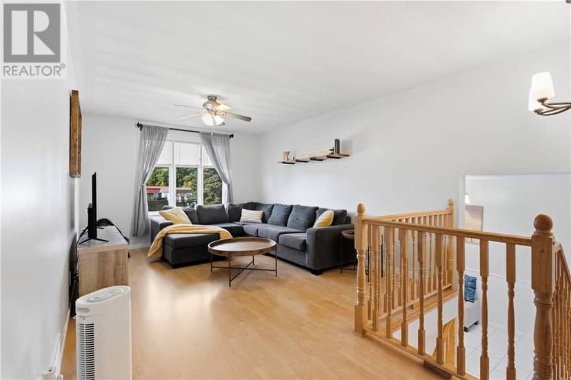 4484 Carl Street — photo 12 of 40