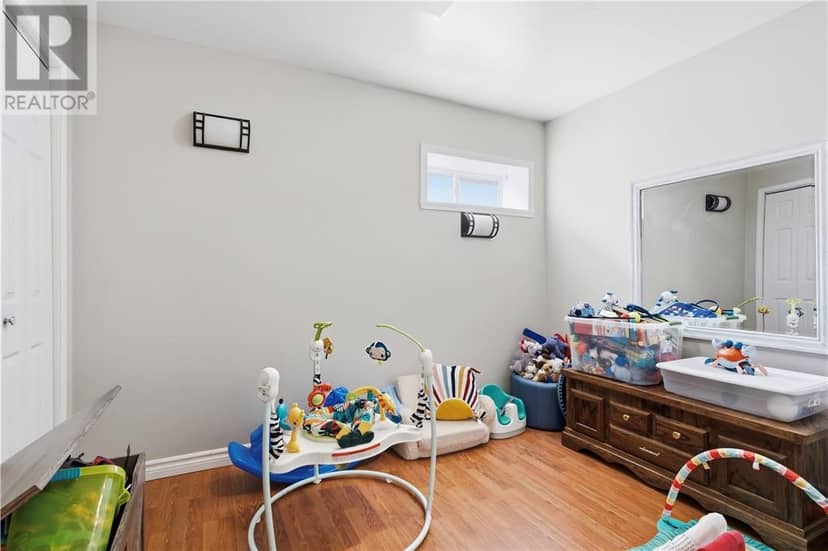 4484 Carl Street — photo 32 of 40