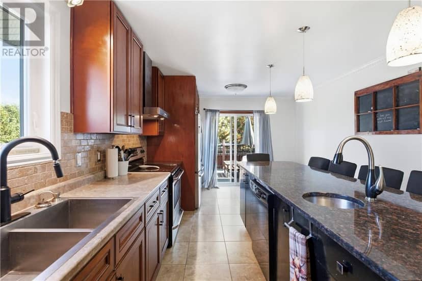 4484 Carl Street, Hanmer, photo 7