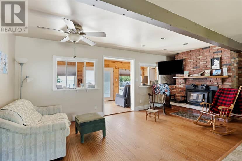 5290 Wierzbicki DR — photo 13 of 40