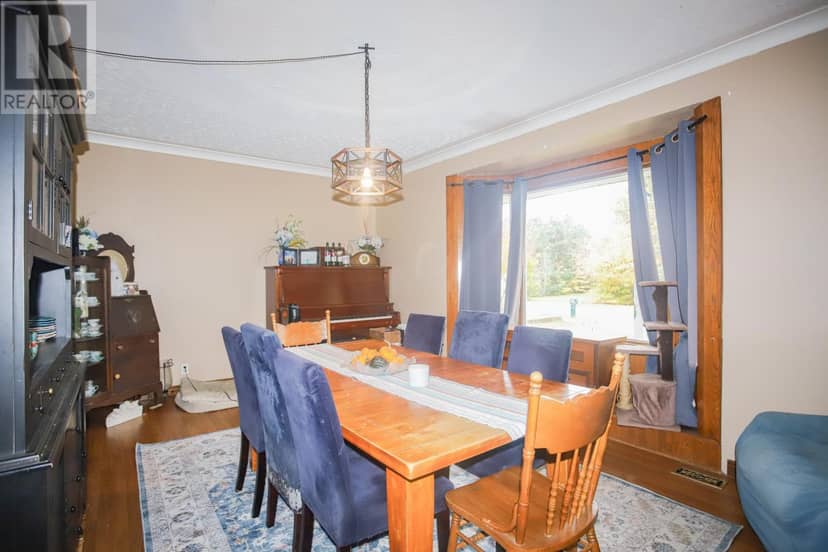 480 Moss RD — photo 9 of 40