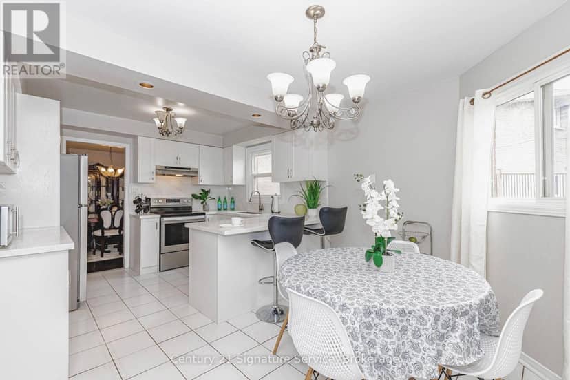 22 Merganser Crescent — photo 12 of 40