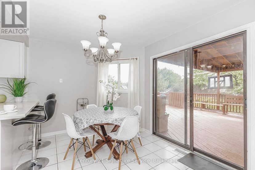 22 Merganser Crescent — photo 13 of 40