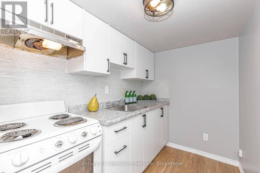 22 Merganser Crescent — photo 32 of 40