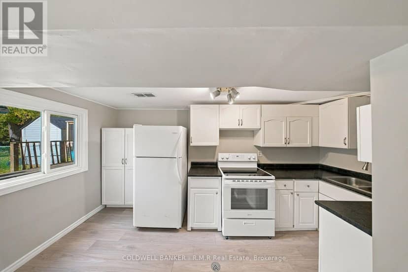 152 Londonderry Street — photo 32 of 40