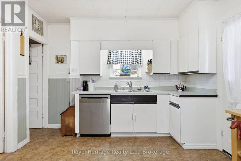 165 Colborne Street — photo 16 of 36