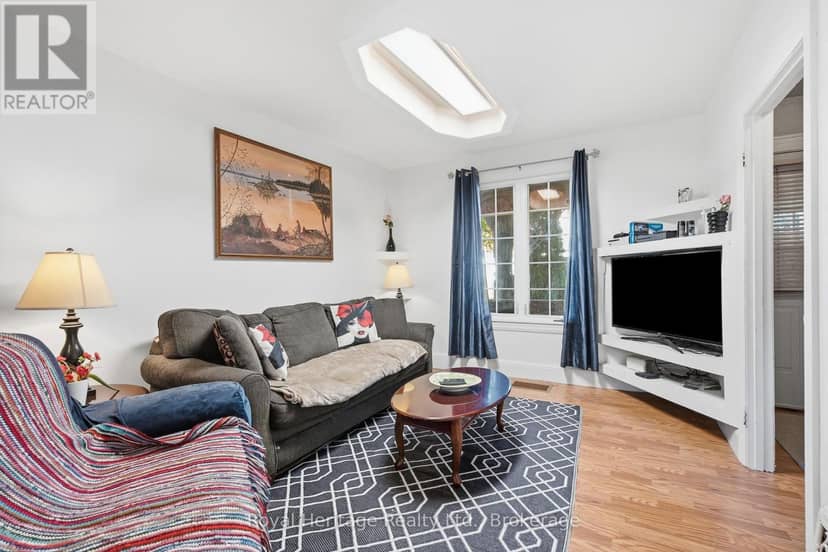 165 Colborne Street, Oshawa, photo 8
