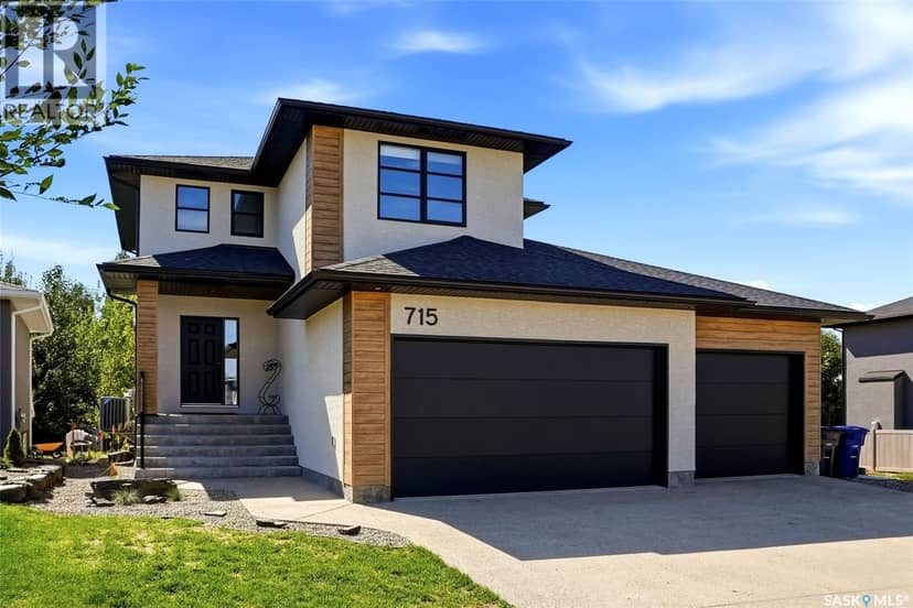 715 3rd AVENUE, Pilot Butte, photo 2