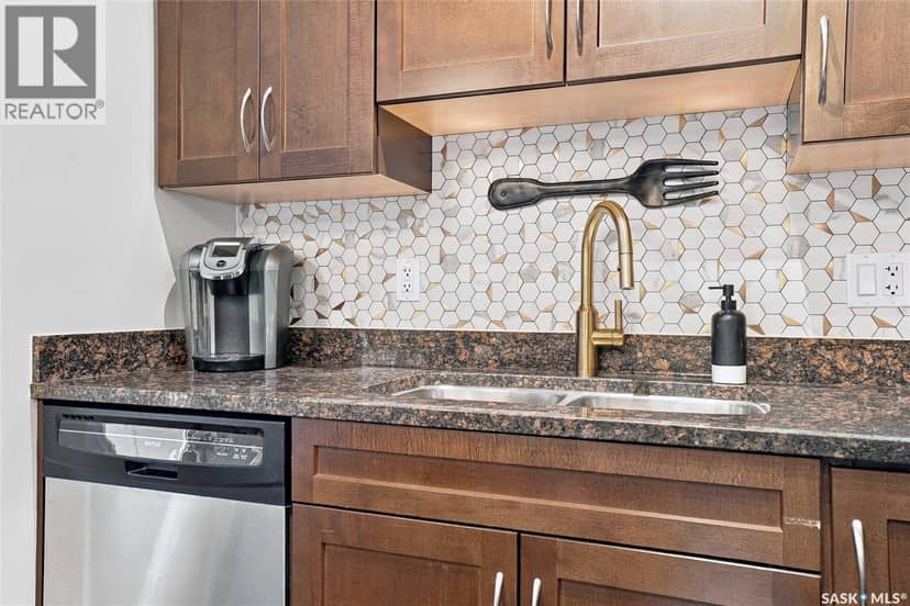 105 115 Willowgrove CRESCENT — photo 9 of 21