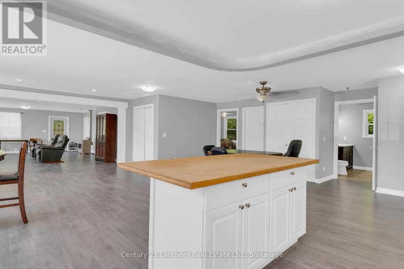932 Hunt Club Road — photo 12 of 40