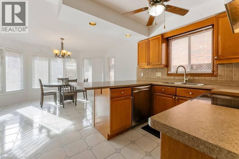 113 GREENSHIRE Drive — photo 18 of 40