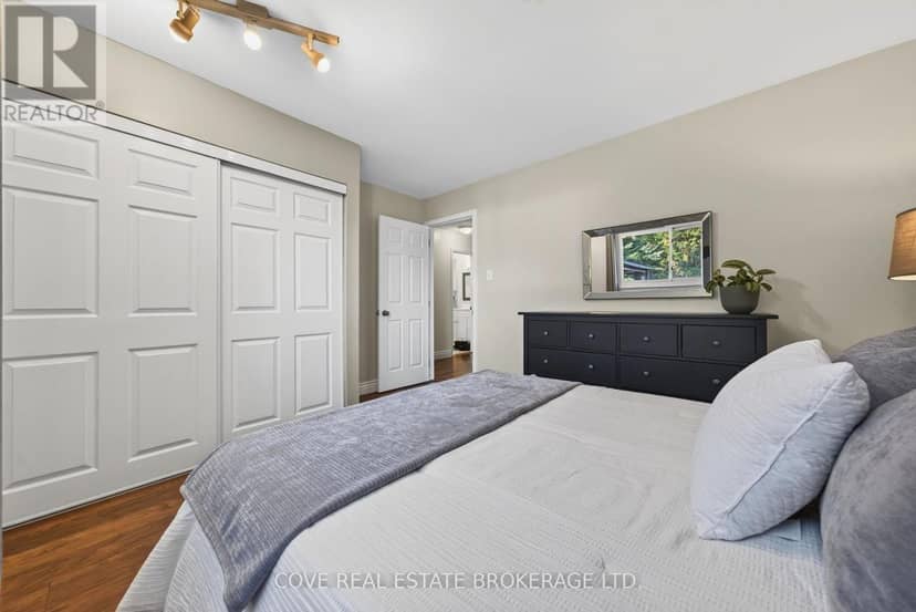 38 Ranchwood Crescent — photo 14 of 34