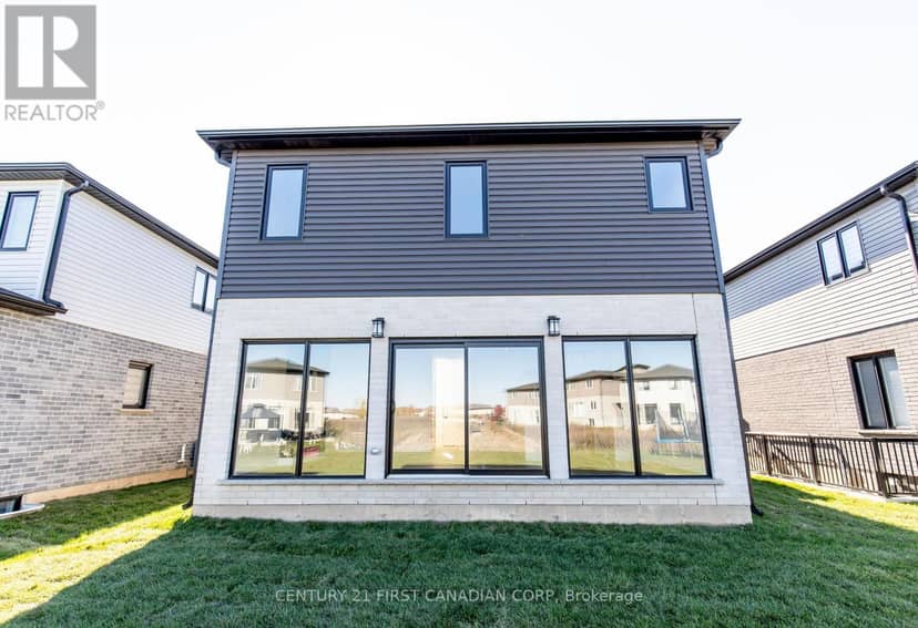 245 Hesselman Crescent — photo 34 of 37