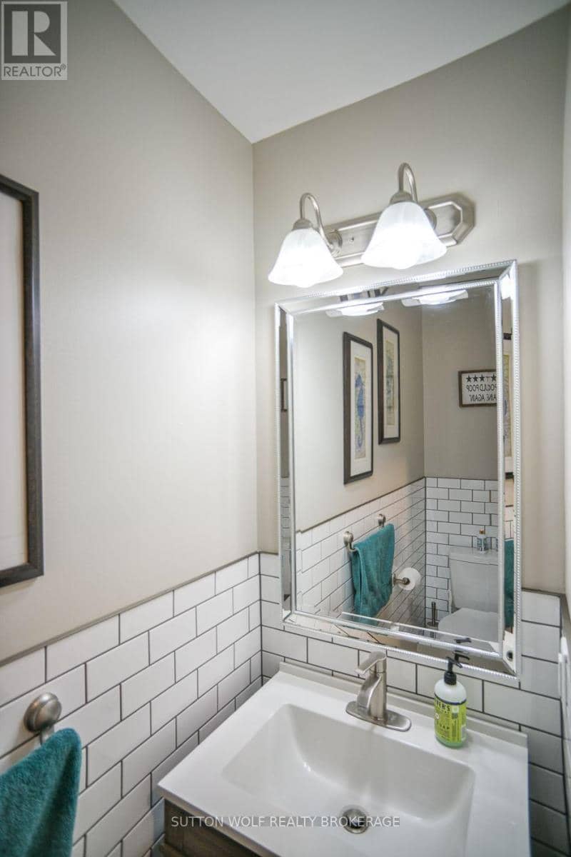 67 Willow Crescent — photo 16 of 40