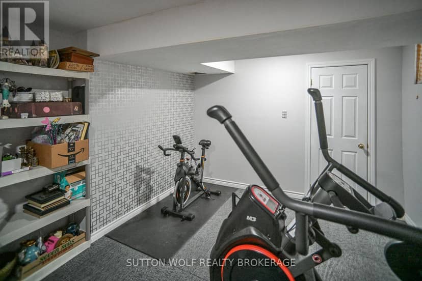 67 Willow Crescent — photo 37 of 40