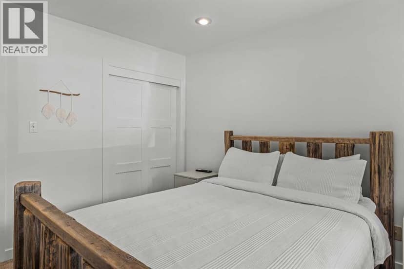 4, 822 5 Street — photo 39 of 40