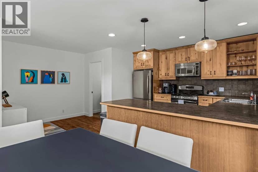 4, 822 5 Street — photo 19 of 40