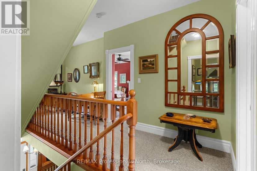 22 Knowles Crescent E — photo 24 of 40