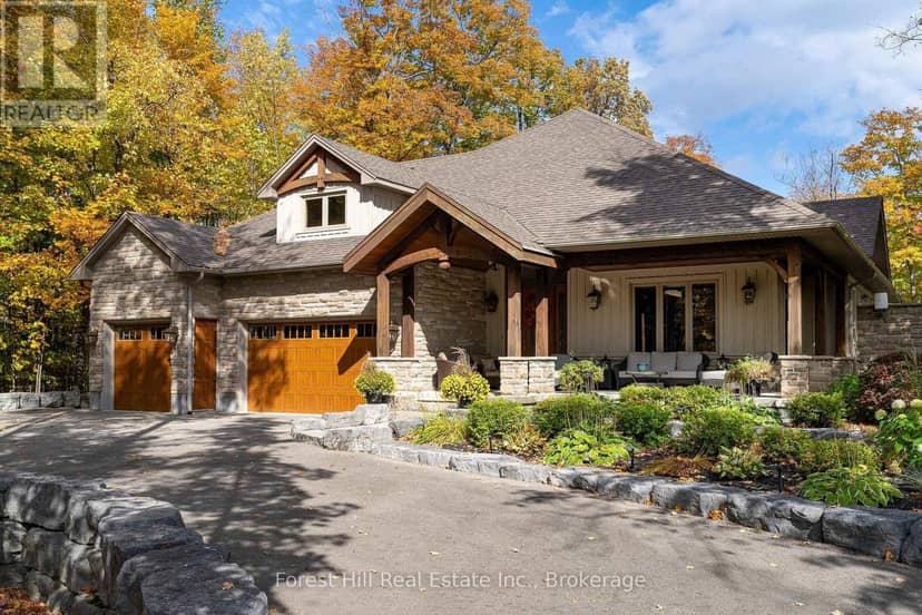 201 Peters Crescent, Grey Highlands