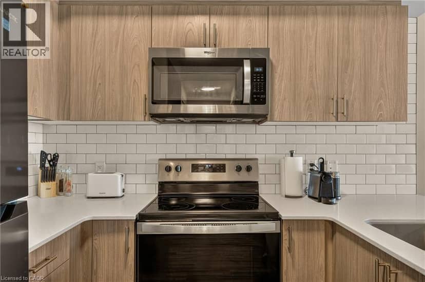 16 MARKLE Crescent Unit# 413 — photo 24 of 40