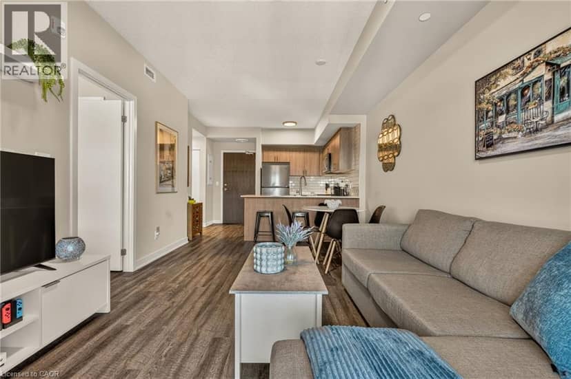 16 MARKLE Crescent Unit# 413 — photo 32 of 40