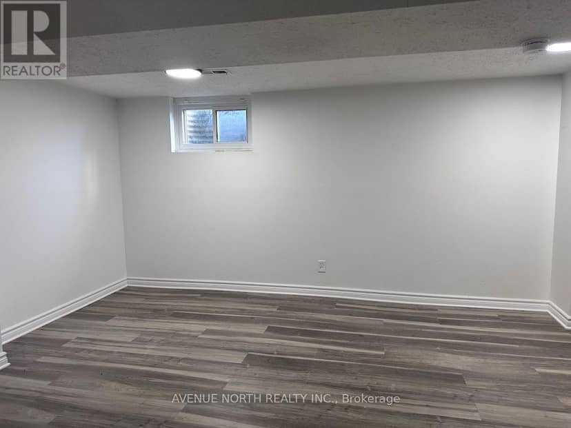 1370 Foxwell Street — photo 15 of 29