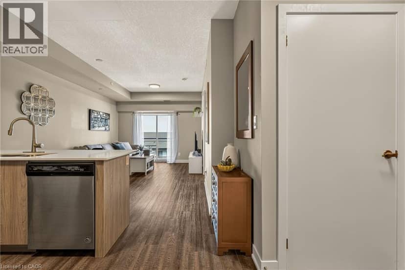 16 MARKLE Crescent Unit# 413 — photo 22 of 40