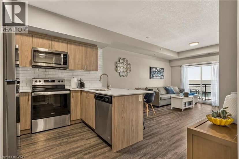 16 MARKLE Crescent Unit# 413 — photo 23 of 40