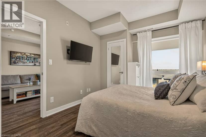 16 MARKLE Crescent Unit# 413 — photo 34 of 40
