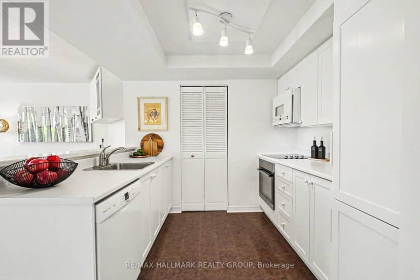 103 - 30 Charlevoix Street — photo 12 of 28