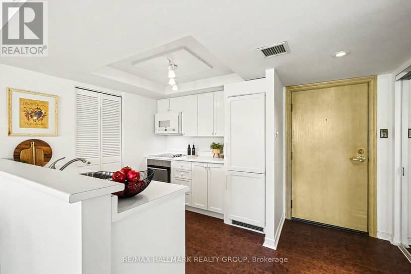 103 - 30 Charlevoix Street — photo 14 of 28