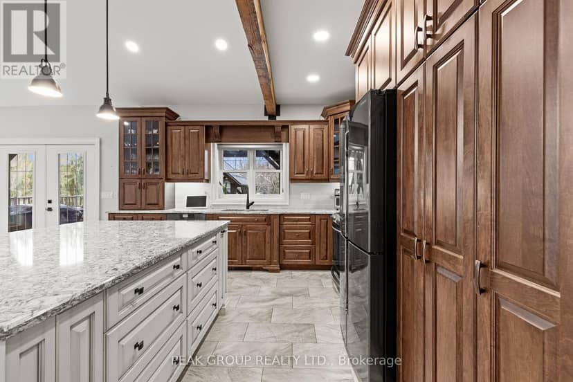 662 Foss Road — photo 10 of 40
