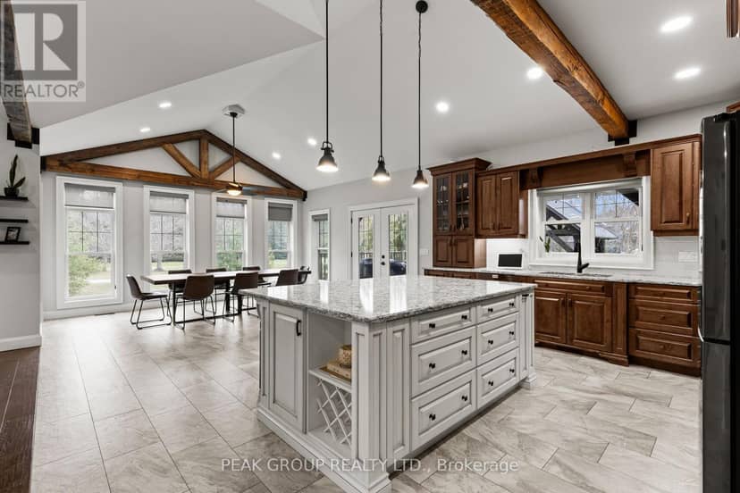 662 Foss Road — photo 11 of 40