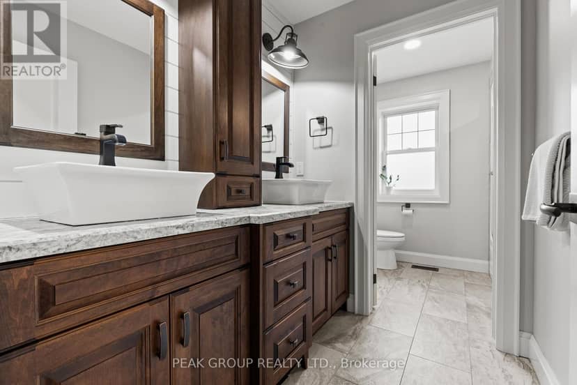 662 Foss Road — photo 28 of 40