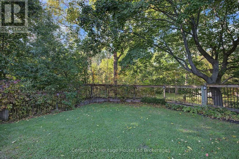 29 Devon Court — photo 31 of 38