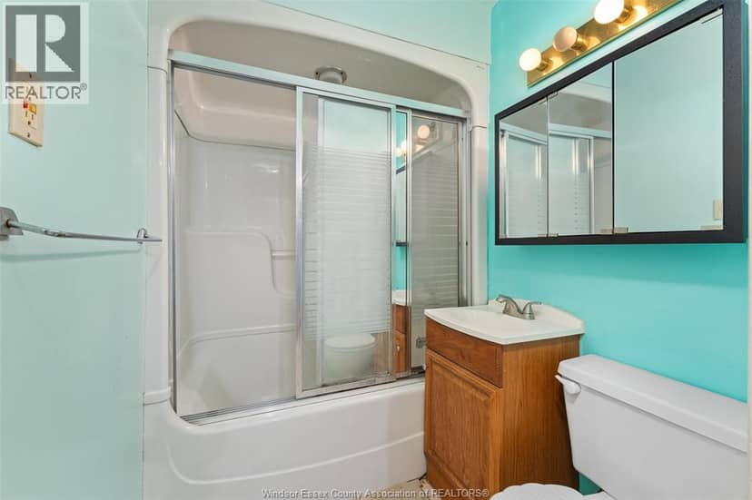 2567 Kildare Road — photo 10 of 16