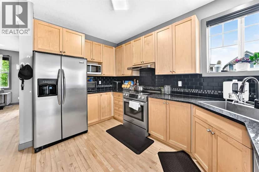 1200 Ravenswood Drive SE — photo 10 of 39
