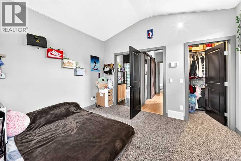 1200 Ravenswood Drive SE — photo 16 of 39